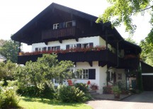 Mehrfamilienhaus in 82166 Graefelfing.jpg